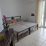 Claudia Villa