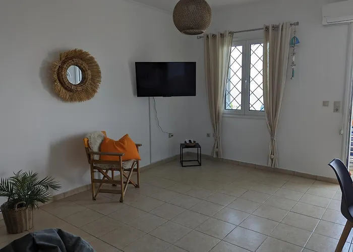 Claudia Villa Apolpaina